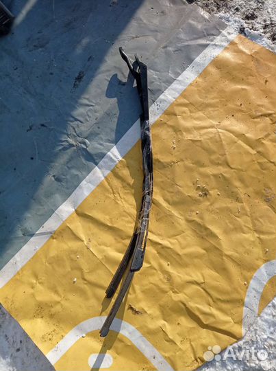 Поводок дворника peugeot 206