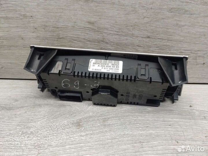 Блок управления климат-контролем Mercedes С W203