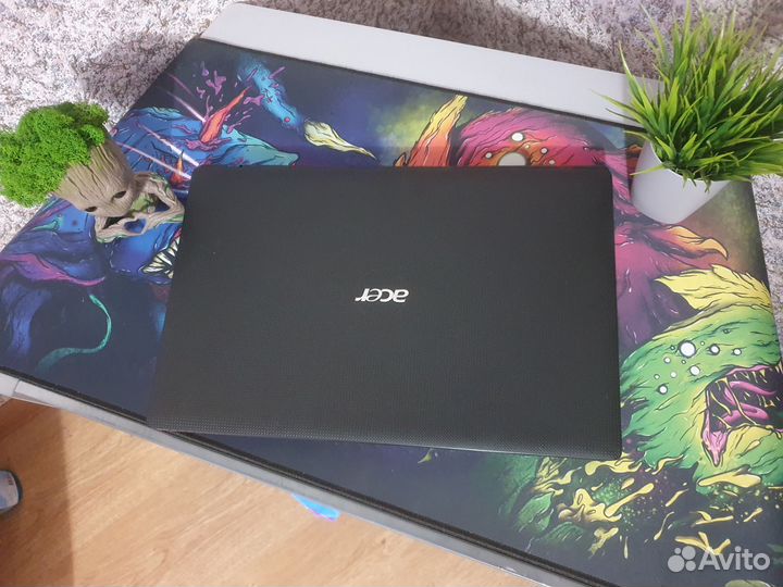 Большой мощный Acer 4 ядра AMD Radeon 17.3