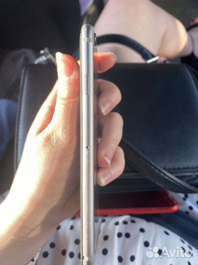 Телефон iPhone 6