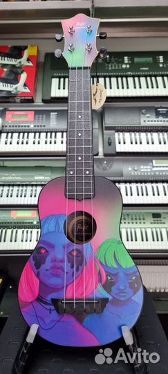 Укулеле с чехлом