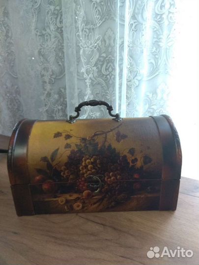 Шкатулка деревянная
