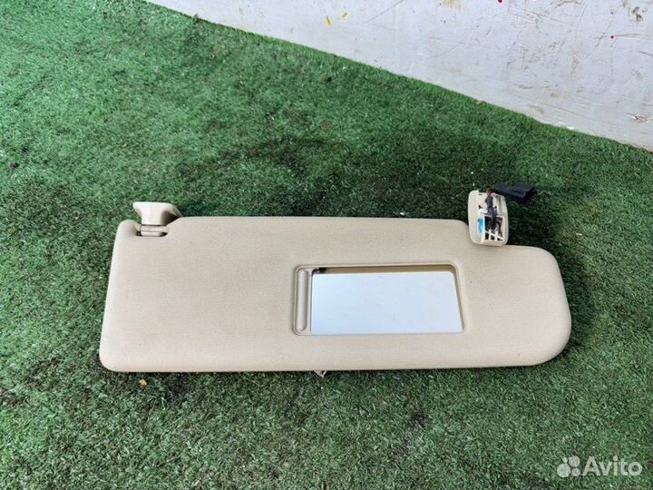 Козырек солнцезащитный передний правый Volkswagen