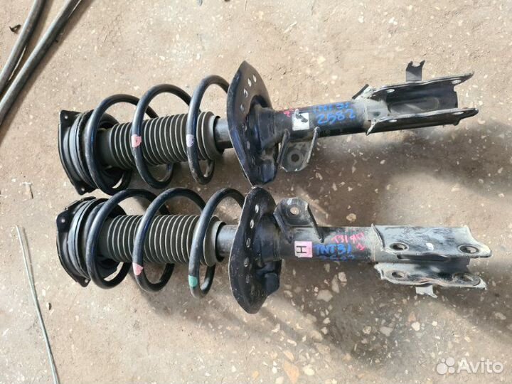 Амортизатор подвески передний Nissan X-Trail T31