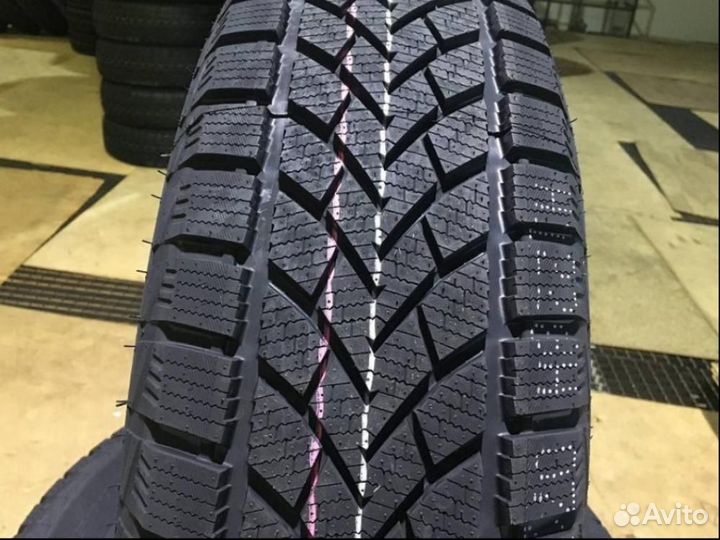 Windforce Snowblazer 235/65 R17 108T