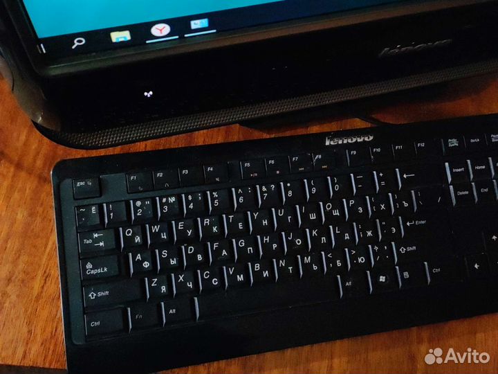 Моноблок lenovo. Процессор Intel Atom D525