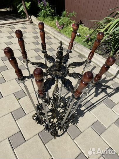 Кованная подставка для шампуров