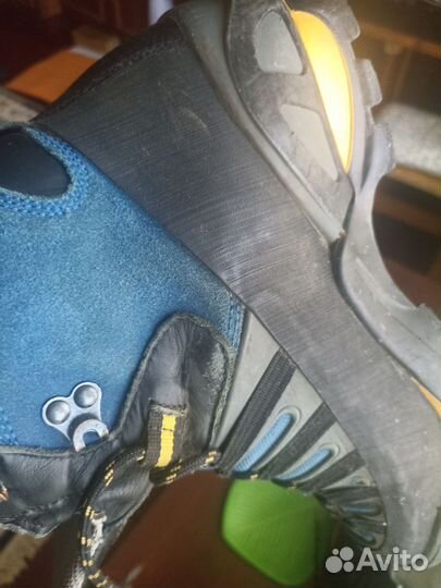 Горные треккинговые ботинки assolo