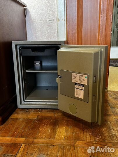 Сейф Valberg FRS-49 EL