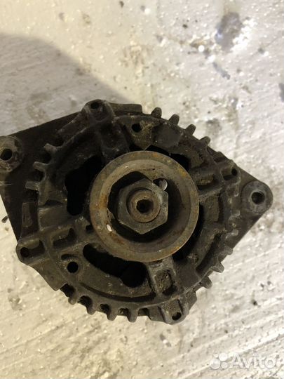 Генератор Mazda 3 2002-2010 LFB618300