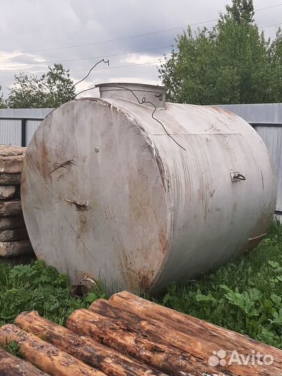 Металлическая емкость 4 куба