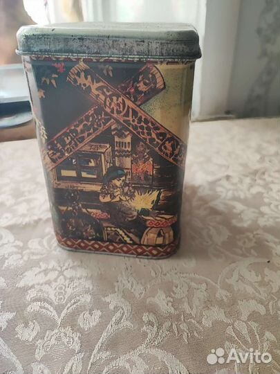 Жестяная коробка СССР