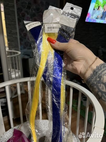 Цветные пряди на заколках