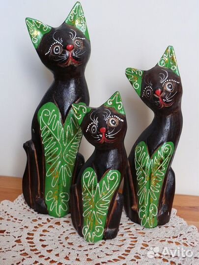 Кошки семья, дерево, роспись