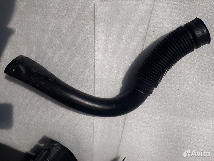 Патрубок воздушного фильтра LADA Largus