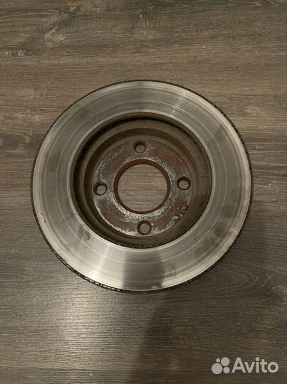 Тормозной диск передний