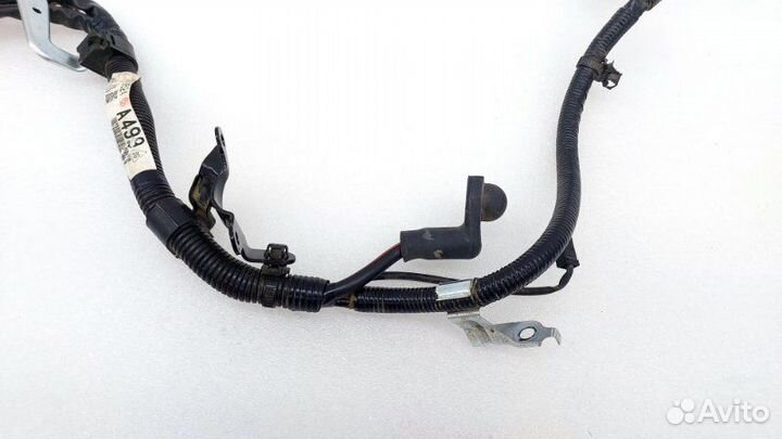 Клемма аккумулятора плюсовая Mitsubishi Outlander