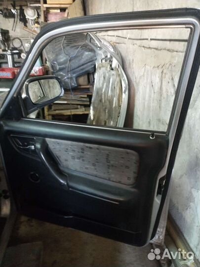 Двери на Волгу 31105