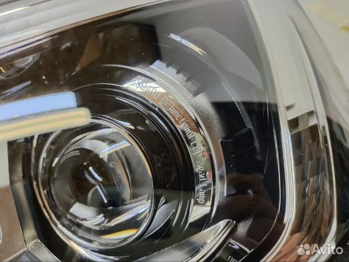 Фара левая Subaru Forester 5 2018