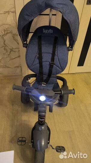 Детский велосипед с ручкой