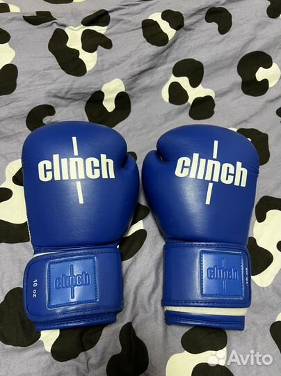 Боксерские перчатки 10 oz clinch
