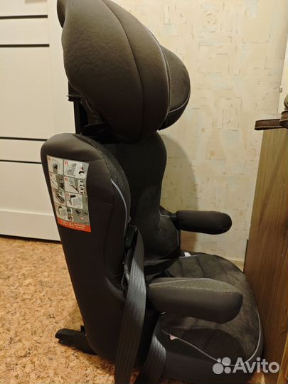 Автомобильное кресло Mania Migo Sirius isofix