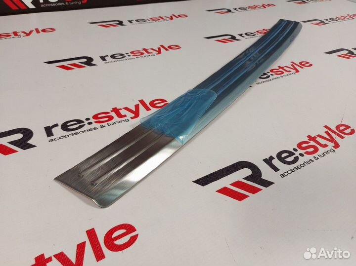 Накладка заднего бампера Toyota Camry 55 S2549