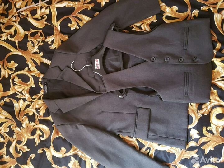 Пиджак и жилетка