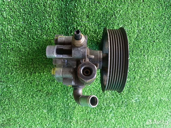 Насос гура б/у Toyota Camry 40 2006-2013
