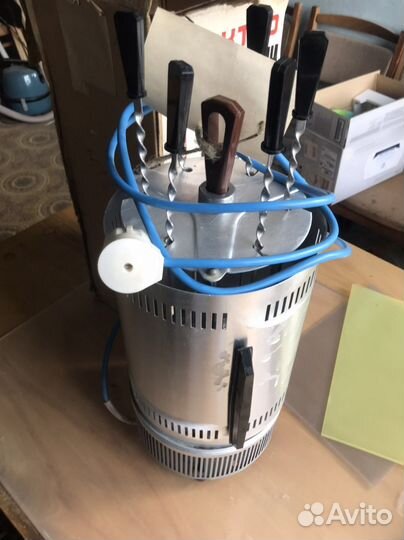 Электрошашлычница новая