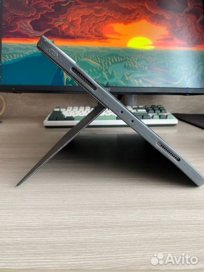 Чехол-клавиатура Logitech Combo Touch