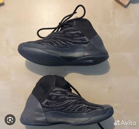 Кроссовки adidas yeezy qntm onyx