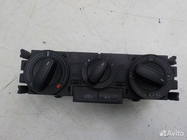 Блок управления климатом Skoda Rapid 2013