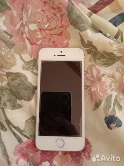Телефон iPhone 5s