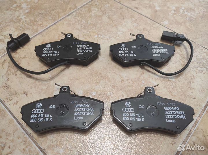 Передние тормозные колодки VAG