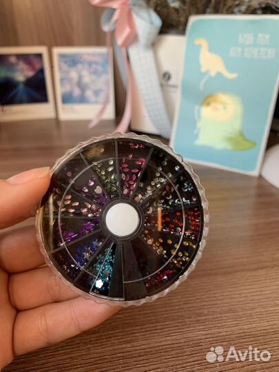 Стразы для ногтей