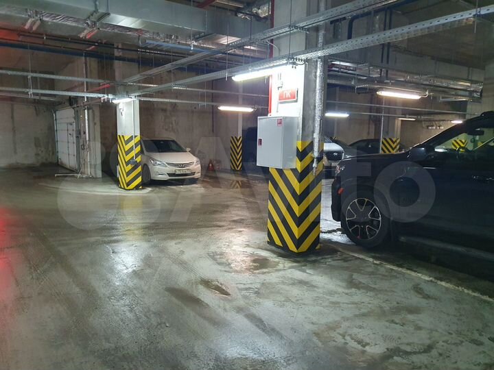 Машиноместо, 13 м²