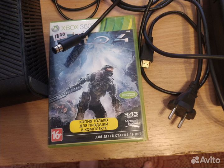 Xbox 360 e 4gb +hdd60gb +halo 4 лицензия