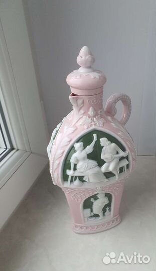 Графин для вина фарфоровый