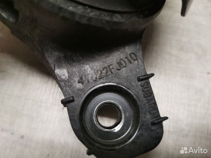 Опора двигателя правая Subaru Xv GT7 2.0 FB20C