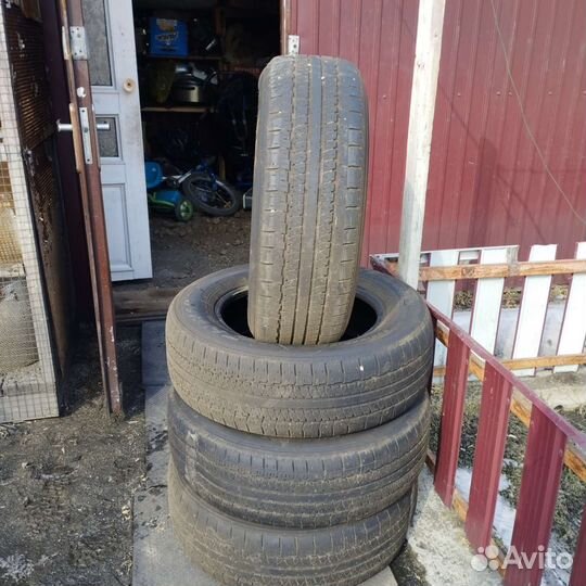 Triangle THW10 235/65 R17