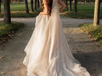 Мерцающее пышное свадебное платье с корсетом