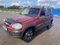 Chevrolet Niva 1.7 MT, 2010, 170 000 км, с пробегом, цена 625 000 руб.