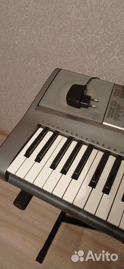 Синтезатор Yamaha PSR-R300