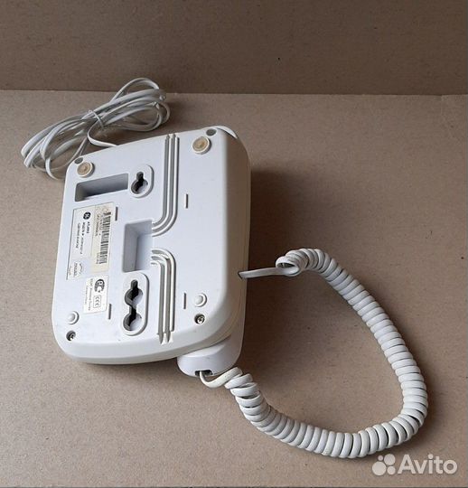 Телефон стационарный и трубка домофонная