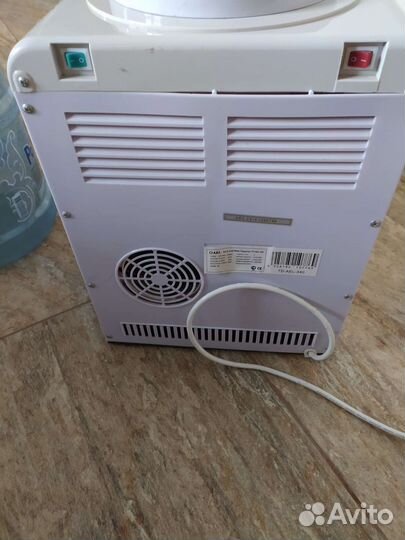 Кулер для воды напольный