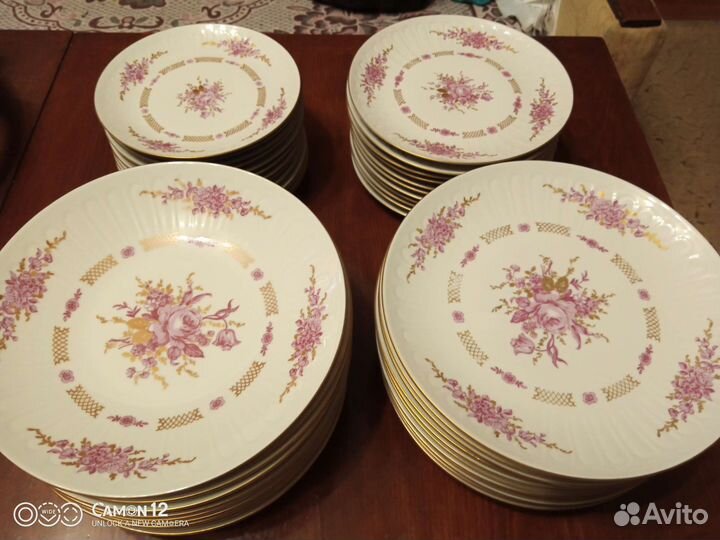 Столовый фарфоровый сервиз на 12 персон гдр