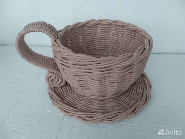 Чашка-конфетница плетеная