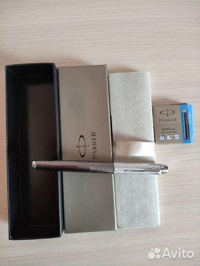 Перьевая ручка паркер