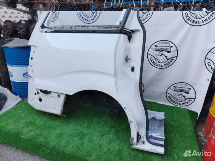 Крыло заднее правое Toyota Alphard MNH10 1MZ 2005